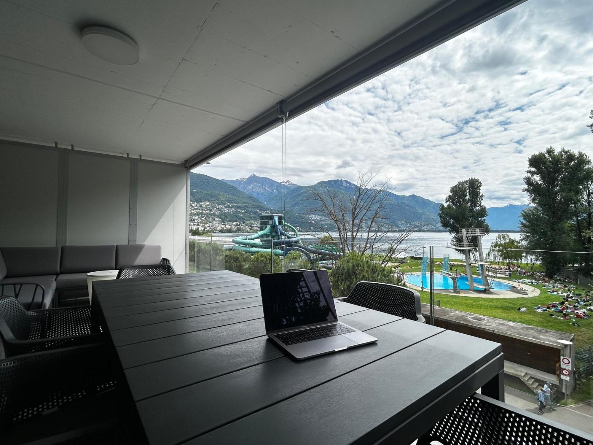 Family Apartment, Near The Beach Whit Private Park Locarno Exteriör bild