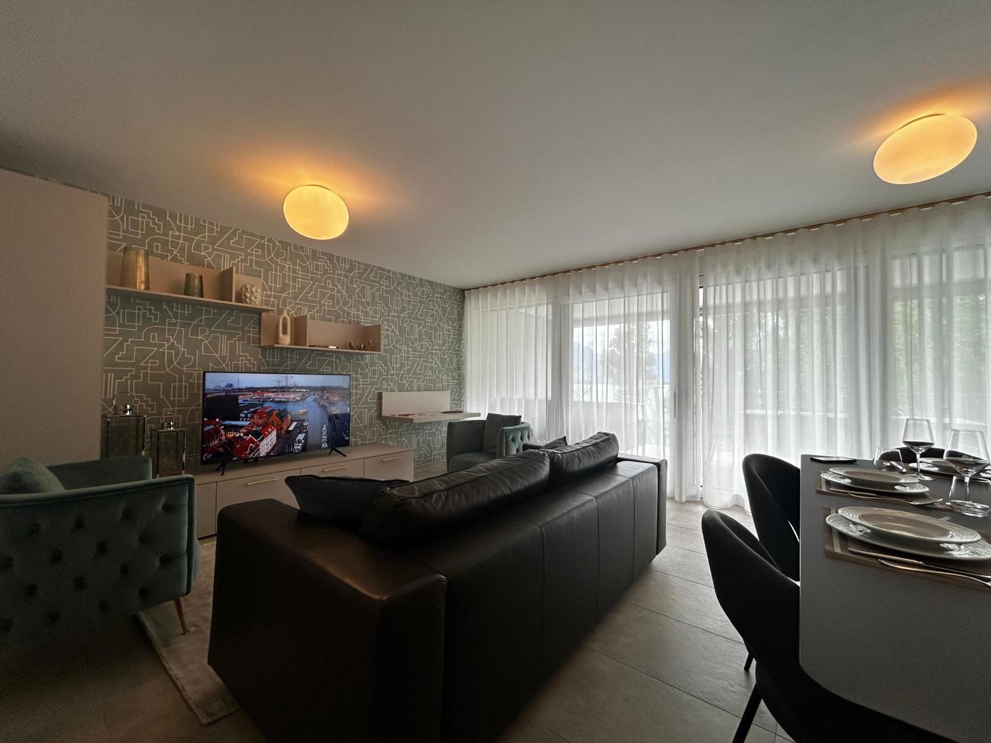 Family Apartment, Near The Beach Whit Private Park Locarno Exteriör bild