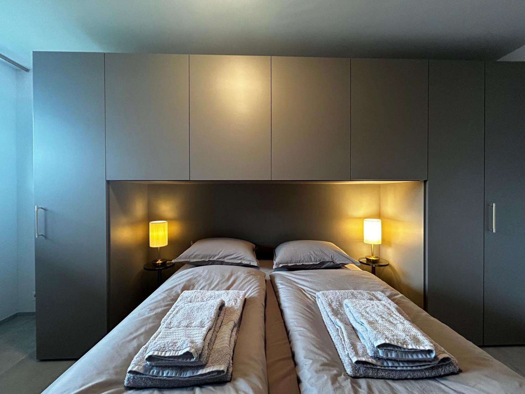 Family Apartment, Near The Beach Whit Private Park Locarno Exteriör bild
