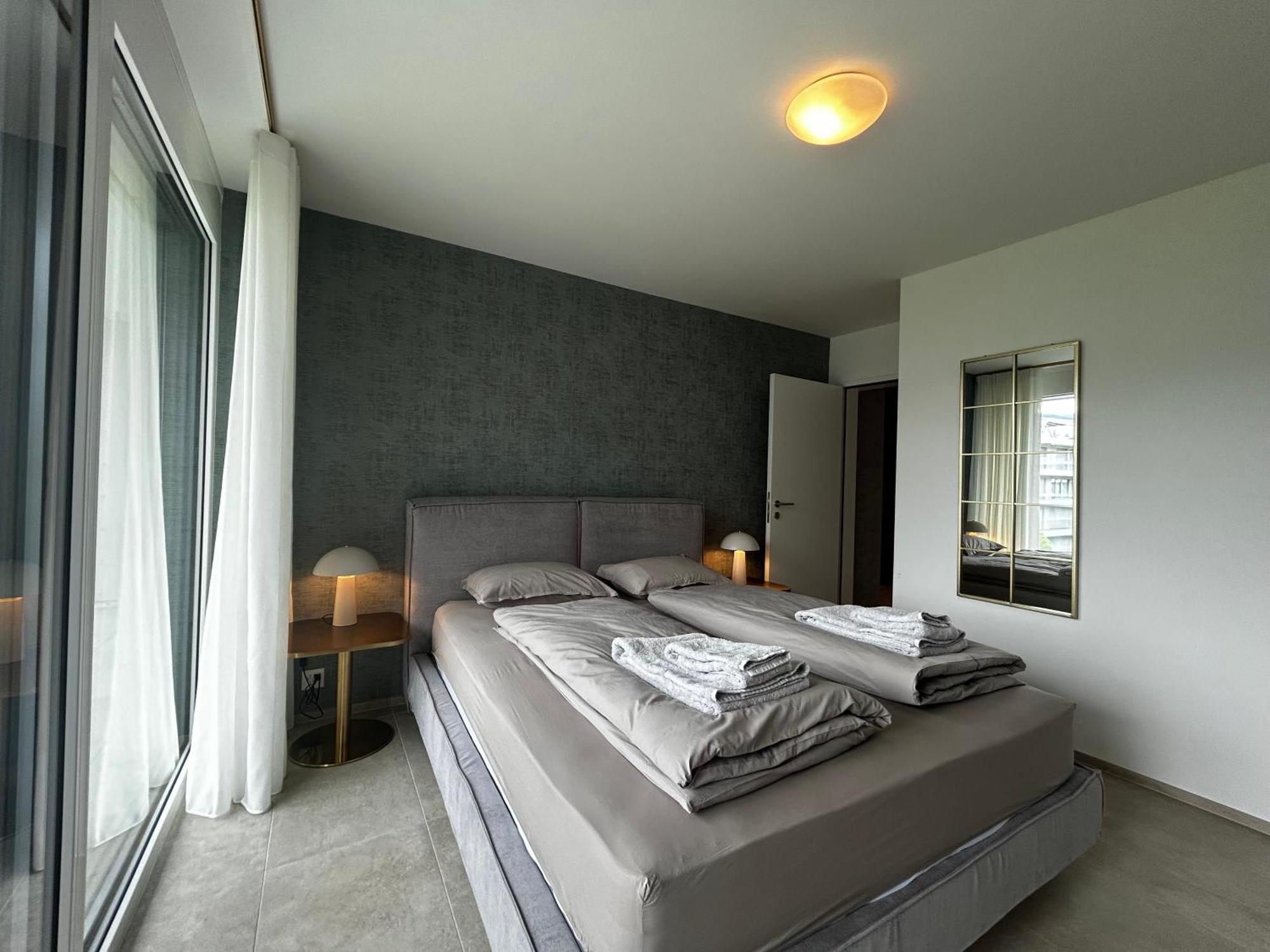 Family Apartment, Near The Beach Whit Private Park Locarno Exteriör bild
